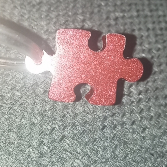 Puzzle piece keychain - Picture 4 of 4